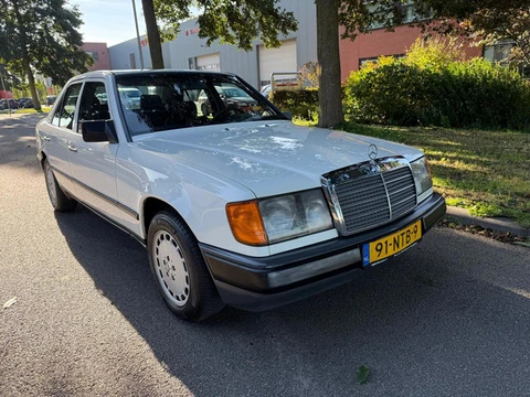 Mercedes-Benz 200-500 (W124) E 230 AUTOMAAT LPG (70 LITER) BELASTINGVRIJ !!!!