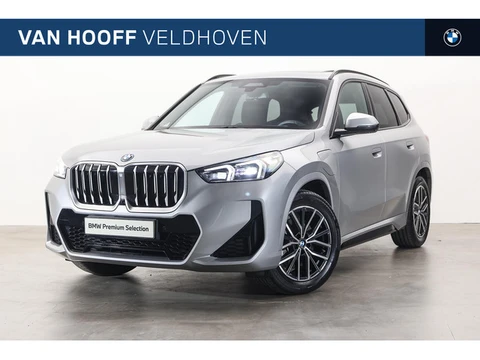 BMW X1 xDrive25e M Sport Automaat / Panoramadak / Trekhaak / Sportstoelen / Head-Up / Comfort Access