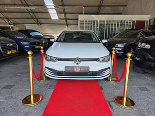 Volkswagen Golf 2.0TDI MODEL 8 DIGITAL DASH BLANCO!