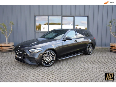 Mercedes-Benz C-klasse Estate 200 AMG Line * Night * 19" * Distronic * Parktronic * Camera * Carplay