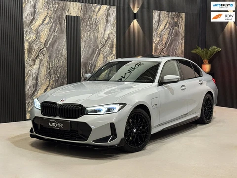 BMW 3-serie 330e M-Performance|PANO|CURVED SCREEN|LASER|HARMAN KARDON|BOMVOL!