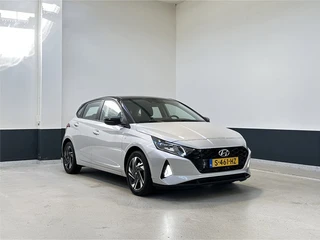 Hyundai I20 1.0 T-GDI Comfort Smart | Apple Carplay/Android Auto | Camera | LM velgen |