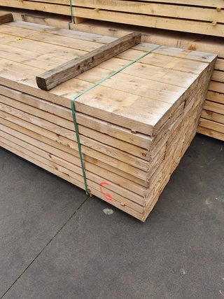 vuren Balken gezaagd VUREN BALKHOUT, balken