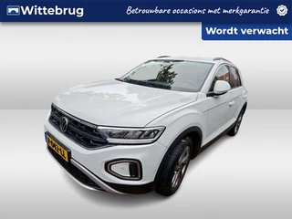 Volkswagen T-Roc 1.0 TSI 110pk Life / Airco / Achteruitrij camera / Getint glas / 17'' LMV