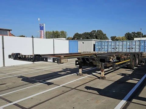 KOGEL SW24 MULTI 2X 20, 1X30, 1X40, HIGHCUBE, 20FT MITTIG, LIFT AXLE