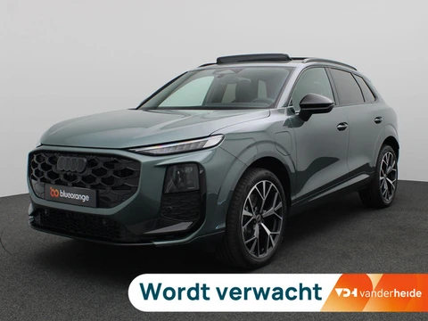 Audi Q3 1.5 200kW e-hybrid S edition 272PK S-Tronic Panoramadak, Trekhaak, Achteruitrijcamera, Stoel