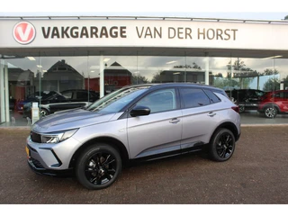 Opel Grandland 1.2-130pk Turbo GS-Line. Zeer nette, sportieve en luxe hoogzitter, slechts 43.000km !