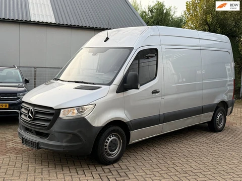 Mercedes-Benz Sprinter 215 1.9 CDI L2H2 FWD Met Duitse papieren 8x auto's