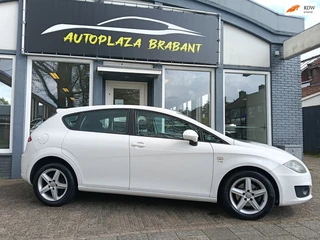 Seat Leon 1.4 TSI Businessline/ CRUISE/ CLIMA/ TREKHAAK/ 16 INCH/ USB