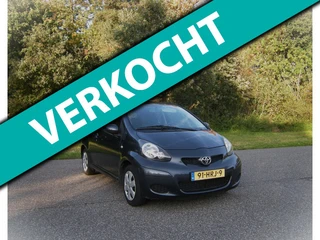 Toyota Aygo 1.0-12V Comfort . 3 Deurs . Elec ramen . trekhaak . enz