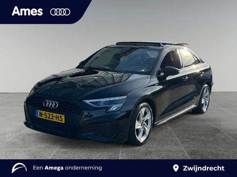 Audi A3 Limousine 30 115pk TFSI S edition Glazen panoramadak | 	Parkeerhulp achter | Adaptive cruise