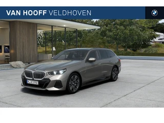 BMW 5 Serie Touring 530e M Sport Automaat / Panoramadak / Trekhaak / Comfortstoelen / Achteruitrijca