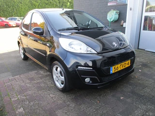 Peugeot 107 1.0 Envy 82DKM! AIRCO! LED! DEALER ONDERHOUDEN!
