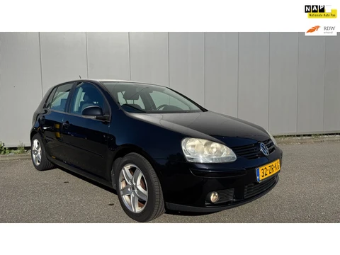 Volkswagen Golf 1.6 FSI Trendline