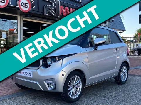 JDM Xheos Range Rover brommobiel 45km auto