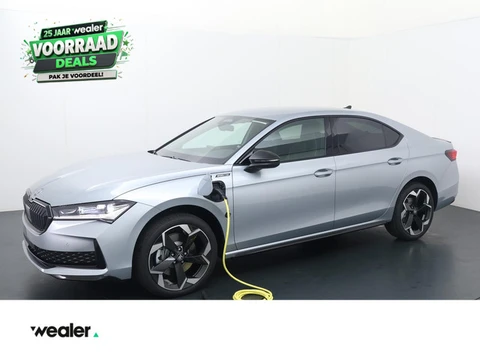 Škoda Superb Sportline Business 1.5 TSI PHEV 204 PK | Trekhaak | 19" Lichtmetalen velgen | Canton Ge