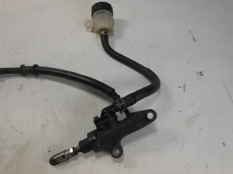 REMPOMP ACHTER Yamaha YZF R1 2000 - 2001