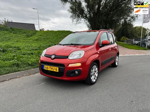 Fiat Panda 0.9 TwinAir Lounge Turbo 86PK Zitplaatsen 5