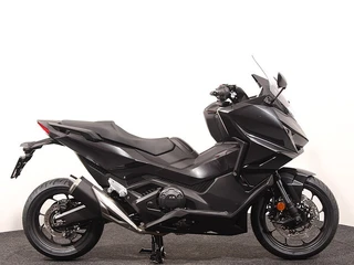 Honda FORZA 750 (bj 2027)