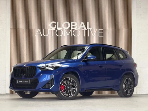 BMW X1 SDrive18i - M Sport Pro - 19 INCH - RODE REMMEN - CAMERA