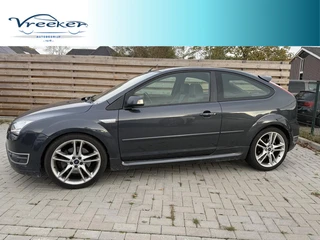Ford Focus 2.5-20V ST