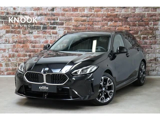 BMW 1-serie 120 M Sport Automaat / Sportstoelen / Achteruitrijcamera / Stoel- en stuurverwarming / S