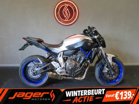 Yamaha MT-07 SUPER NETJES AKRA (bj 2015)