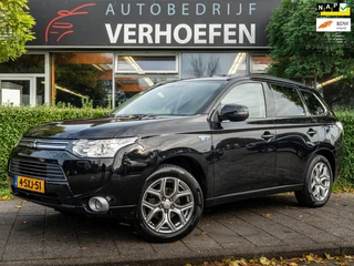 Mitsubishi Outlander 2.0 PHEV instyle | PANORAMADAK | PARKEERCAMERA | LEDER | TREKHAAK | NAVIGATIE |
