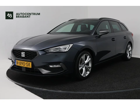 SEAT Leon Sportstourer 1.5 TSI Style Business Intense (TREKHAAK, STOEL/STUUR VERWARMING, CARPLAY)