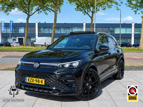 Volkswagen Tiguan 1.5 eHybrid R-Line Full Options | Panodak | 21" Inch | Leer | H&K | 360° | Black S