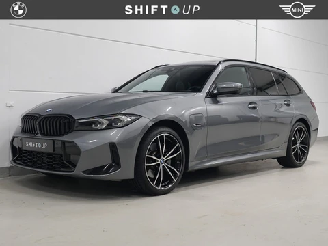 BMW 3 Serie Touring 330e xDrive M-Sport | Panoramadak | Elektr. Stoelen | Hifi