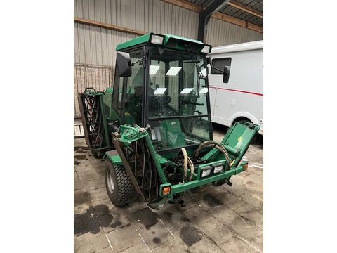 Ransomes zitmaaier met cabine
