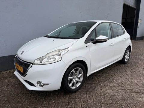 Peugeot 208 1.2 VTi Style 5-Deurs - Airco - Cruise - Navi - LMV