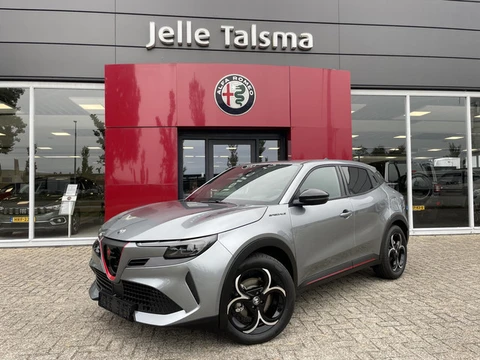 Alfa Romeo Junior 1.2 Turbo Ibrida Speciale | Stoelverwarming | Massagefunctie | Camera