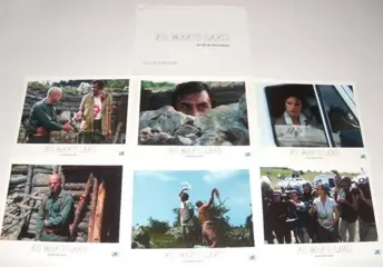 NO MAN ' S LAND lobbycard set.