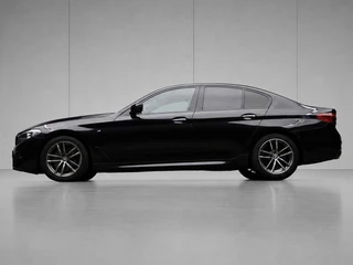BMW 5-serie 530i High Executive M Sport (APPLE CARPLAY,SCHUIFDAK,DIGITAL COCKPIT,LEDER,CAMERA,CRUISE