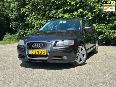 Audi A3 Sportback 1.6 Ambition Pro Line | Nieuwe APK + Cruise control Nu € 2.450,- !!!