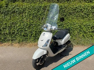 SYM Fiddle 2 E4 Scooter Mat White Windscherm Betaal met in3