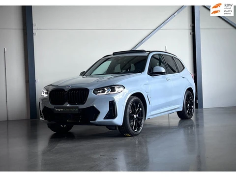 BMW X3 XDrive30e M-Sport,Panodak,Trekhaak,Adapt Cruise,Laser,HUD