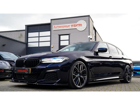 BMW 5-serie 545e xDrive High Executive | Head Up Display | M-Kuipstoelen | Maxton-pakket | 360 Camer
