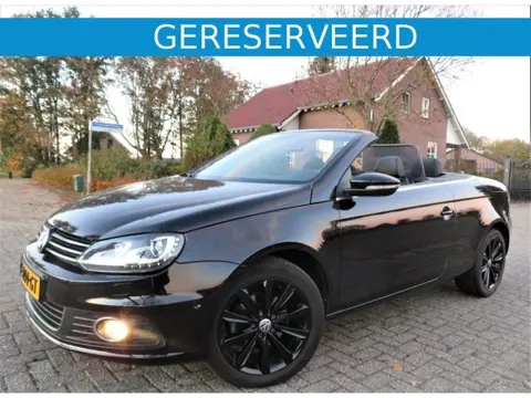 Volkswagen EOS 1.4i Cabrio met Leder, Airco en Véle Opties !
