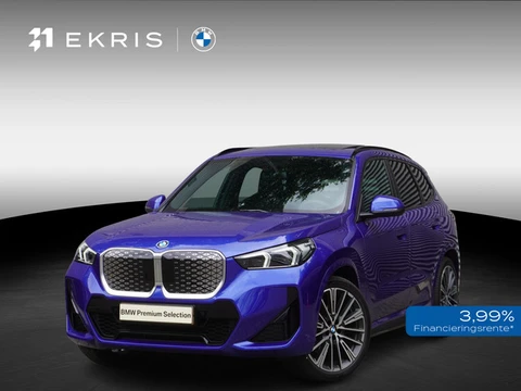 BMW iX1 eDrive20 | SoH 100% | M Sportpakket | Premium Pack | Trekhaak met elektrisch wegklapbare kog
