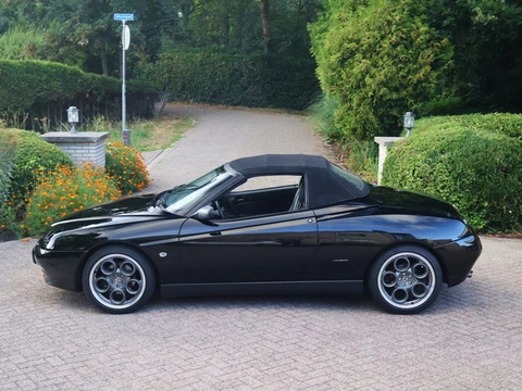 Alfa Romeo Spider 2.0-16V T.Spark 18"Teledials en Novitec