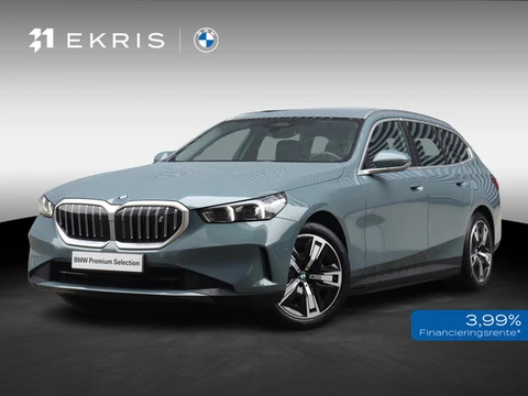 BMW i5 Touring eDrive40 | SoH 98% | Pure Edition | Driving Assistant Plus | Verwarmbare Voorstoelen 