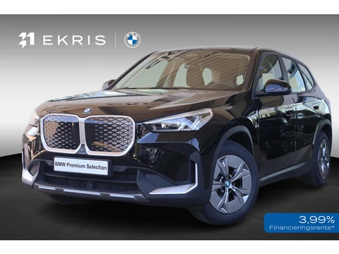 BMW iX1 xDrive30 | SOH 100% | Achteruitrijcamera | Stoelverwarming
