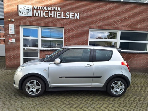 Suzuki Swift 1.5 Exclusive GT-line