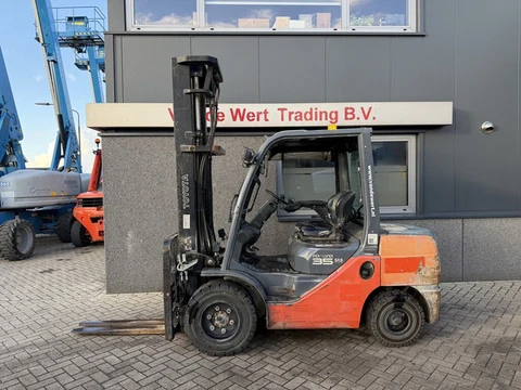 Toyota 52-8FDJF35 Triplo 550 Freelift / Vorkversteller Diesel 2008