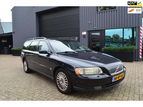 Volvo V70 2.4 Momentum | Lees tekst
