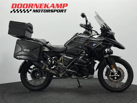 BMW R 1250 GS TRIPLE BLACK (bj 2021)