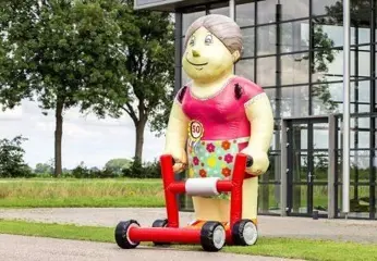 Sarah Pop Rollator te huur